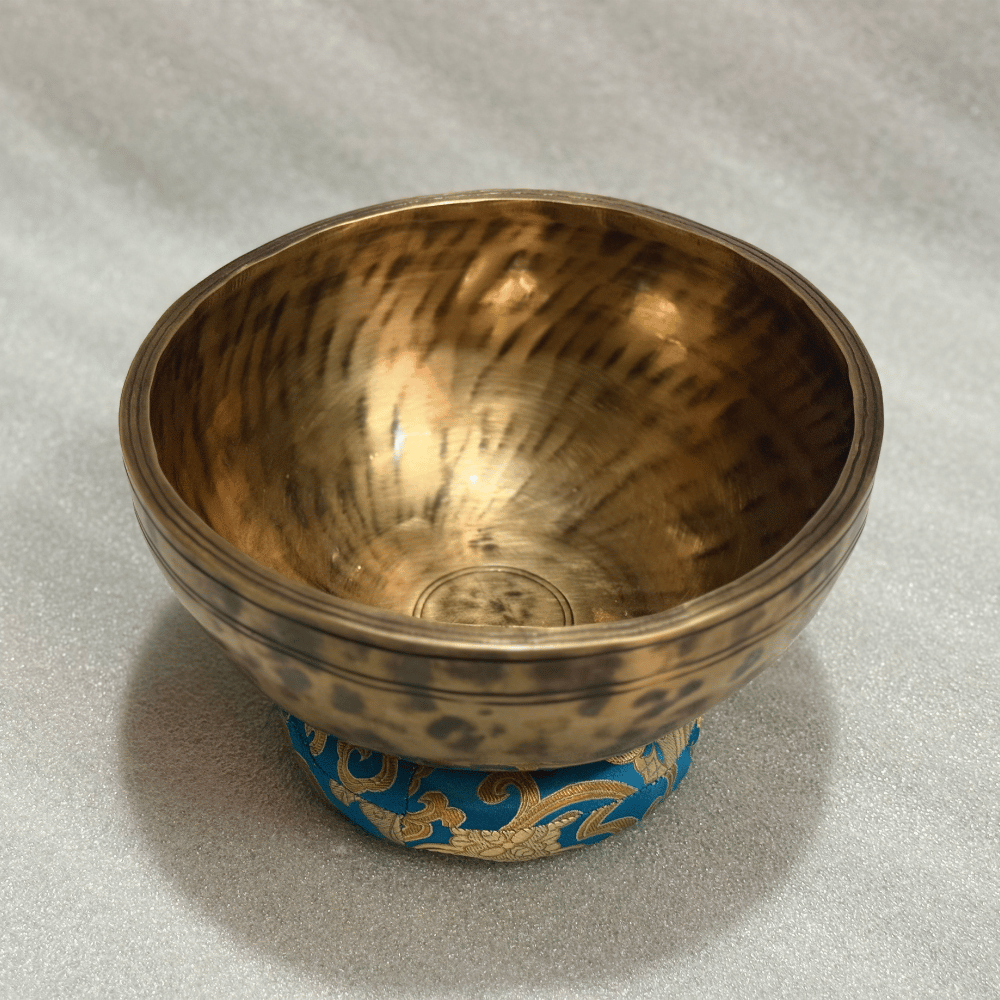 8 Inch Jhumka Singing Bowl – Handmade Tibetan Sound Healing Bowl 8 Inch Jhumka Singing Bowl – Handmade Tibetan Sound Healing Bowl - Image 4