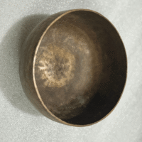 Old Tibetan Singing Bowl – Rare 18cm Antique Hand-Hammered Bowl